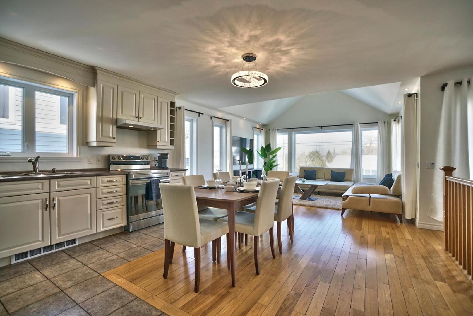 Dynamite 2-Bedroom House, Garage, Sleeps 6 Sherbrooke Eksteriør bilde
