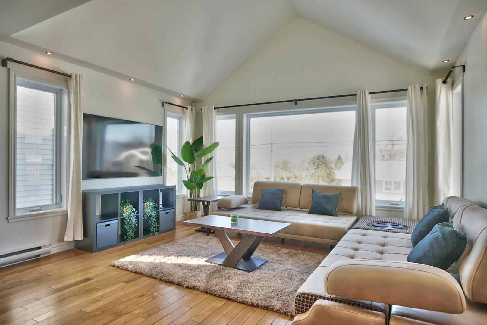 Dynamite 2-Bedroom House, Garage, Sleeps 6 Sherbrooke Eksteriør bilde